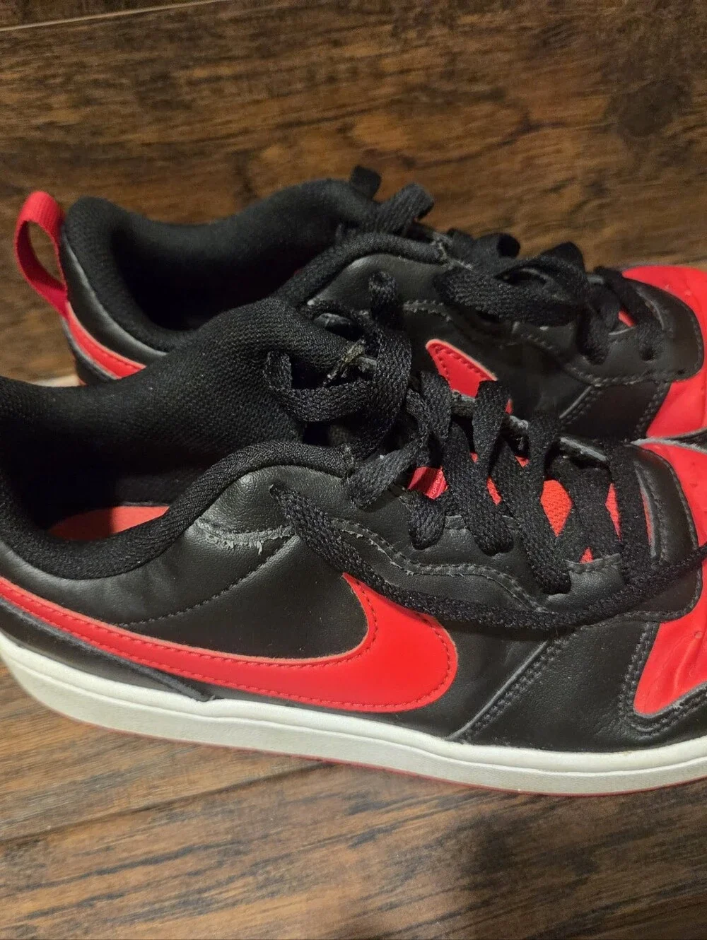 Nike Court Borough 2 Low Bred Youth Size 6Y Sneakers